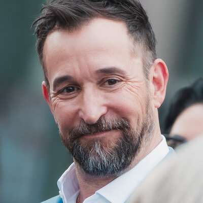 Portrait of Noah Wyle