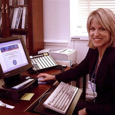 Portrait of Paula Zahn