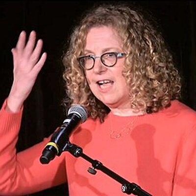 Portrait of Peggy Orenstein