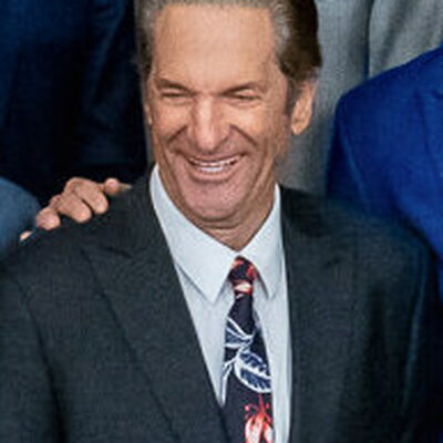 Portrait of Peter Guber