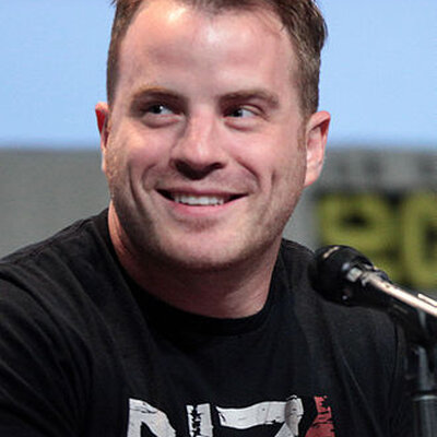 Portrait of Robert Kazinsky