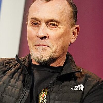 Portrait of Robert Knepper