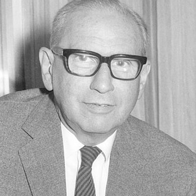Portrait of Robert Lembke
