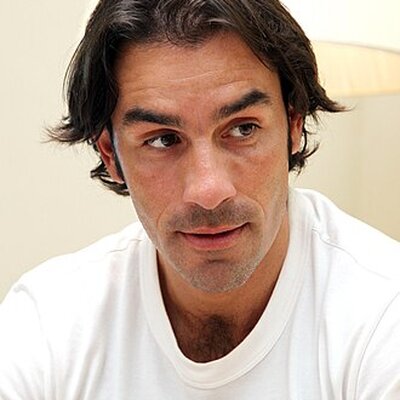 Portrait of Robert Pires