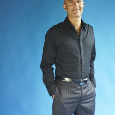Portrait of Robin Sharma