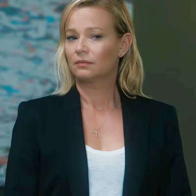 Portrait of Samantha Mathis