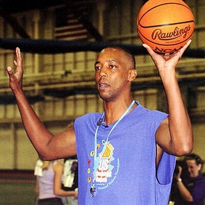 Portrait of Sean Elliott