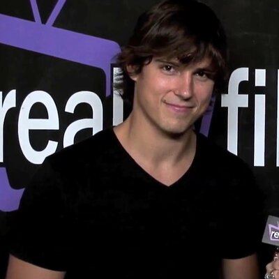 Portrait of Sean Faris