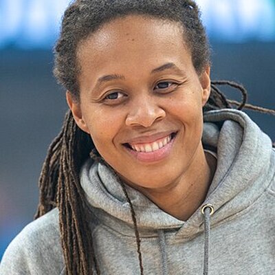Portrait of Seimone Augustus