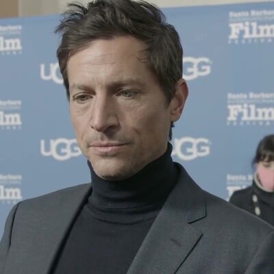 Portrait of Simon Rex