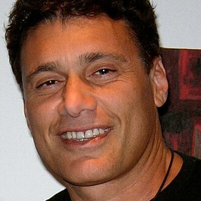 Portrait of Steven Bauer