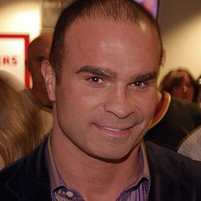 Portrait of Tie Domi
