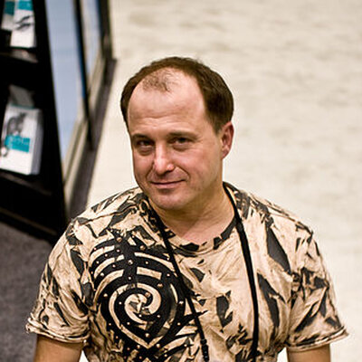 Portrait of Tom Christiansen