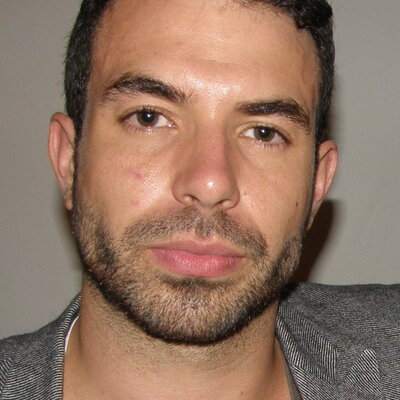 Portrait of Tom Cullen