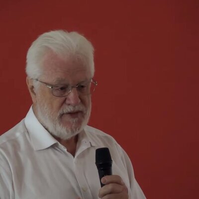 Portrait of Tom Gilb