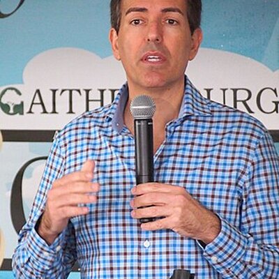 Portrait of Wayne Pacelle